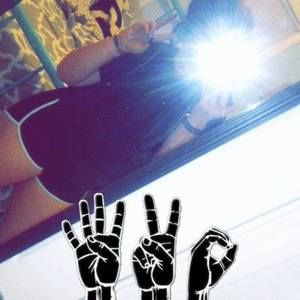 Meet your Posher, Evelyn